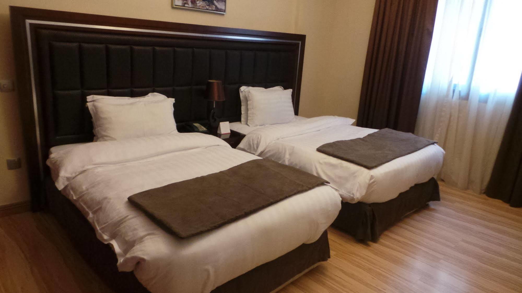 Xclusive Maples Hotel Apartment Dubaj Kültér fotó
